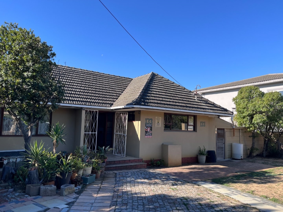 8 Bedroom Property for Sale in Table View Western Cape
